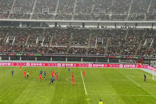 半场-国足亚运队0-2落后韩国 韩佳奇失误送礼戴伟浚中柱